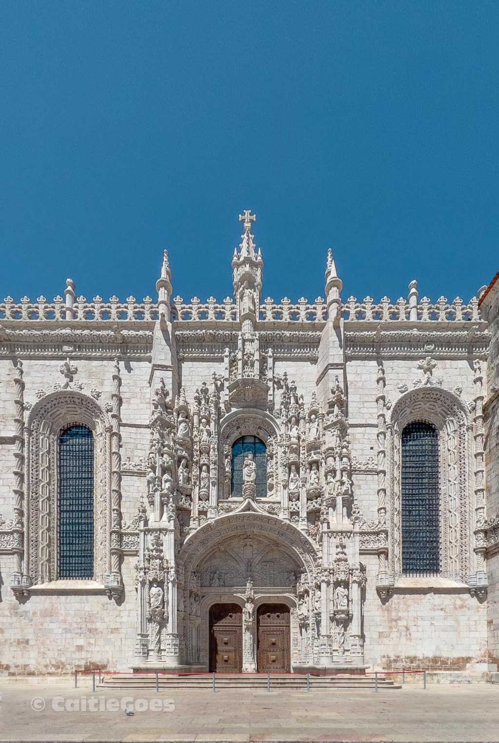 Visiting Mosteiro dos Jerónimos, Monestary in the Belém District of Lisbon
